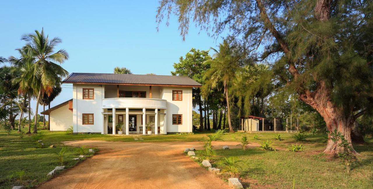 Hotel Kayjay Palms Passikudah Esterno foto