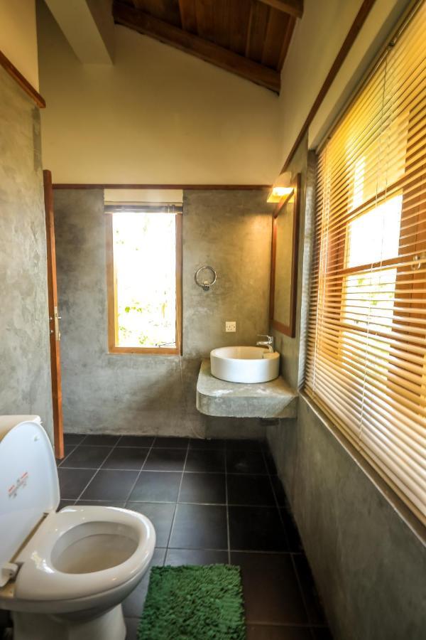 Hotel Kayjay Palms Passikudah Esterno foto