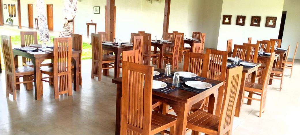 Hotel Kayjay Palms Passikudah Esterno foto