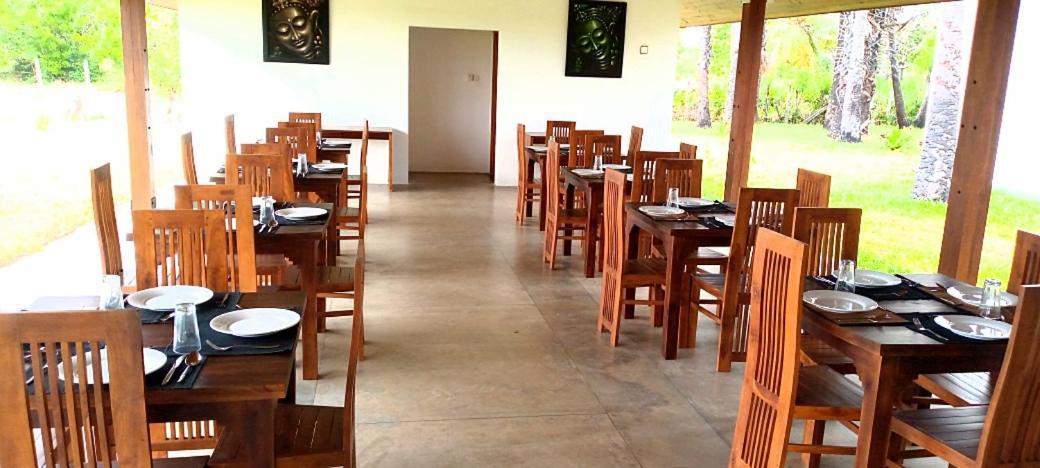 Hotel Kayjay Palms Passikudah Esterno foto