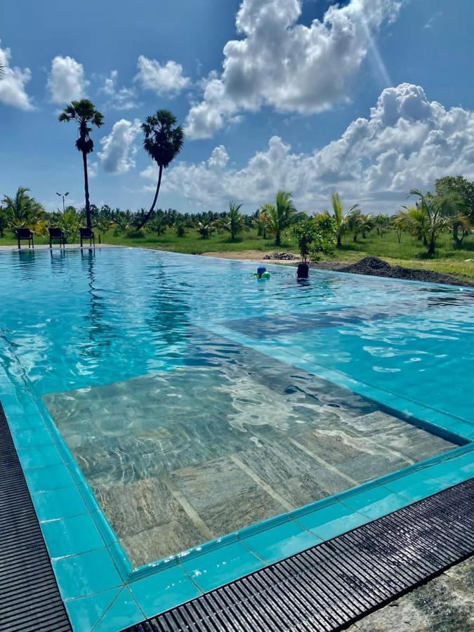 Hotel Kayjay Palms Passikudah Esterno foto