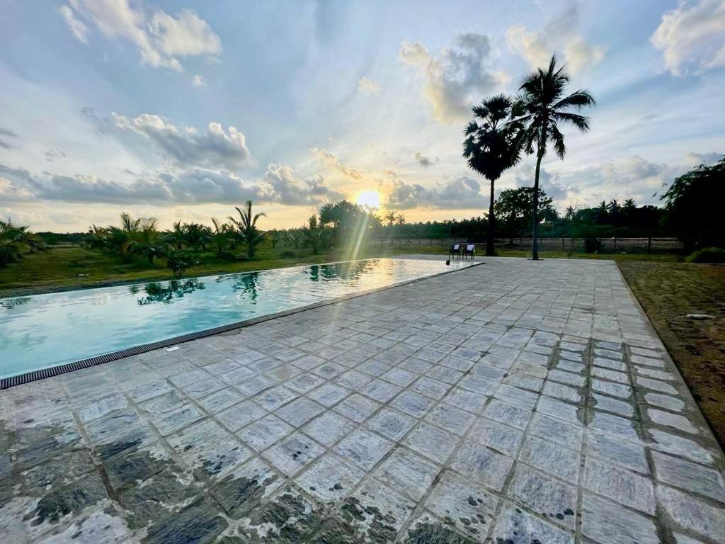Hotel Kayjay Palms Passikudah Esterno foto