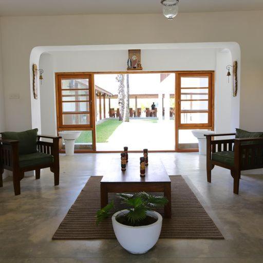 Hotel Kayjay Palms Passikudah Esterno foto